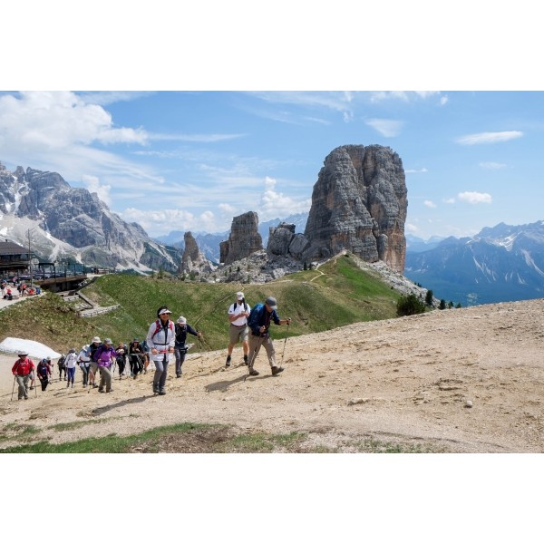 Going up towards Rifugio Nuvolau