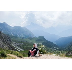 Relaxing with a view, at Rifugio Averau